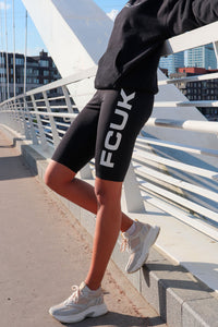 FCUK mustat fillarishortsit