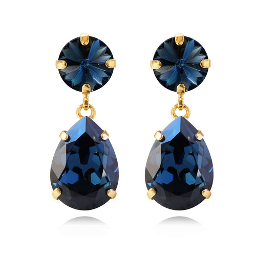 Caroline Svedbom kullanväriset Classic Drop-korvakorut