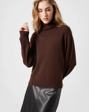 Lataa kuva Galleria-katseluun, French Connection Josi cashmere blend pullover, after dark